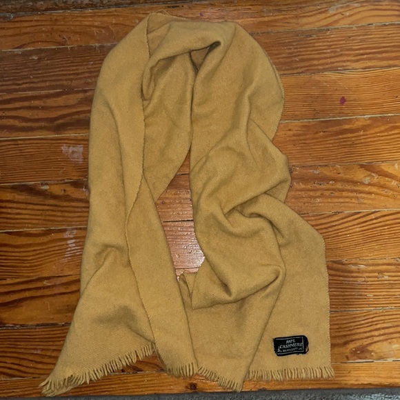 Short Vintage Cashmere Scarf - Picture 2 of 2